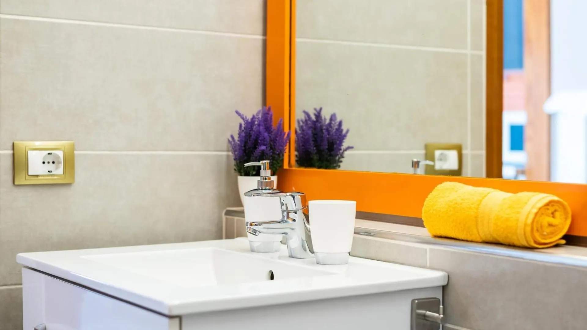12. Comfortable Apartment In Las Americas بلايا ذي لاس أميريكاس 0*,  إسبانيا