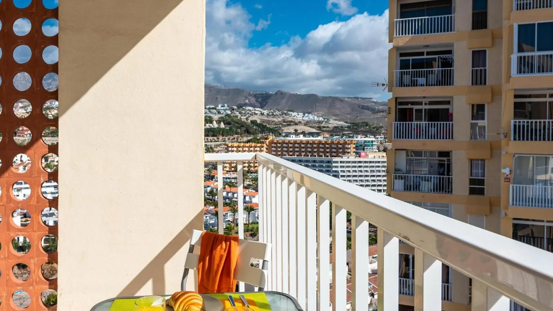 12. Comfortable Apartment In Las Americas Playa de las Americas  Spanien